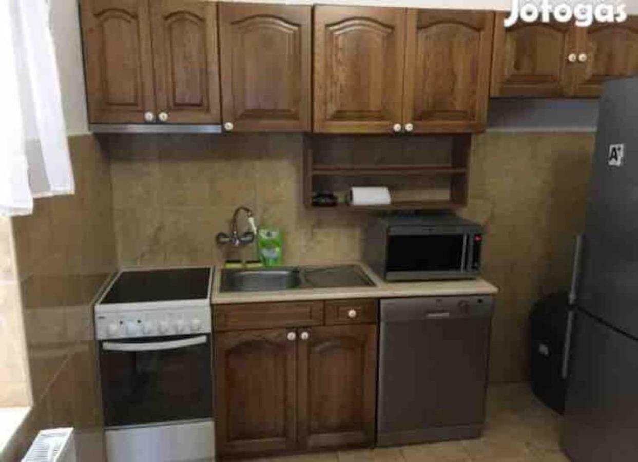 Arkadia Apartman Папа Экстерьер фото